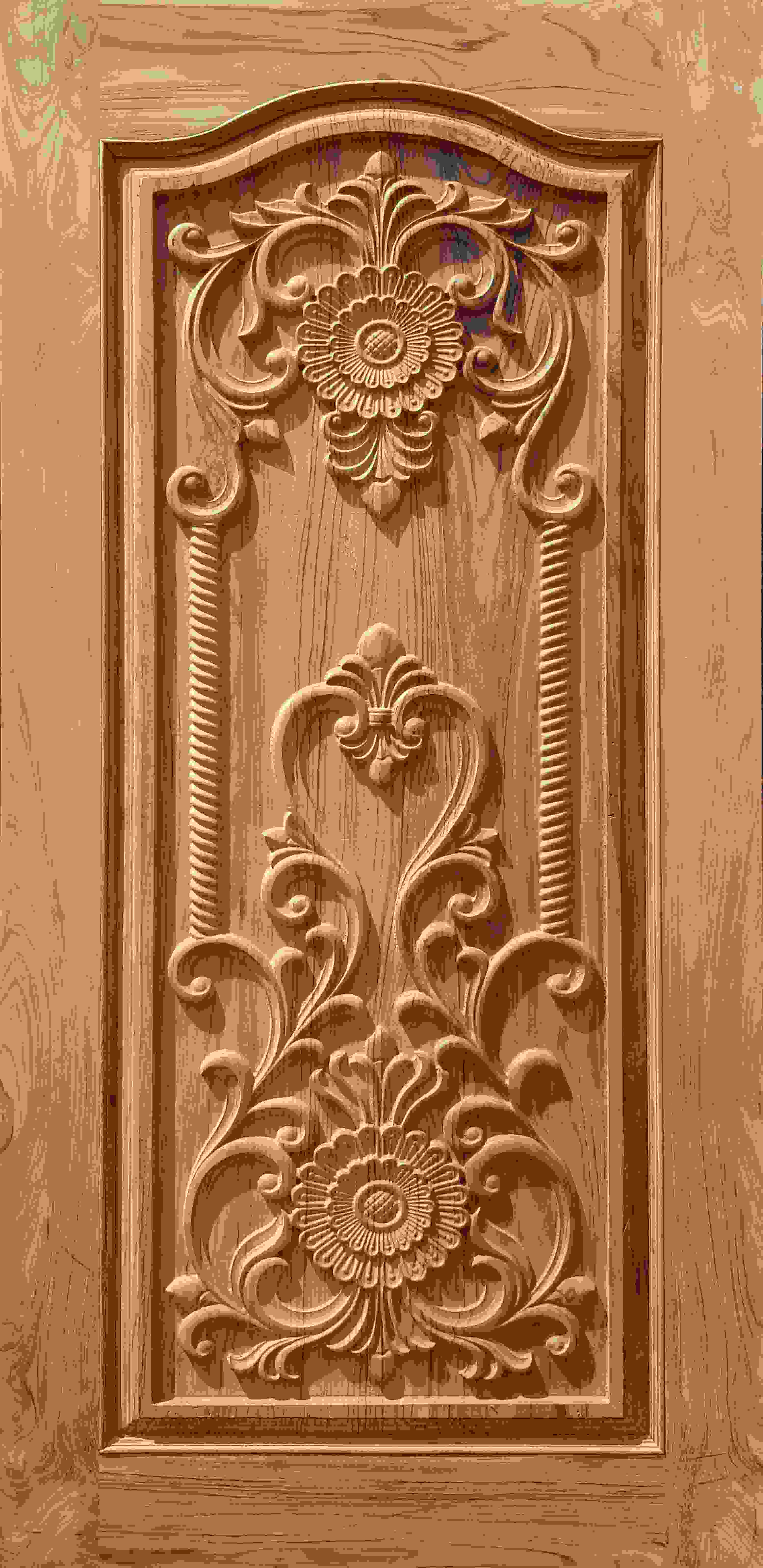 WOODEN DOOR